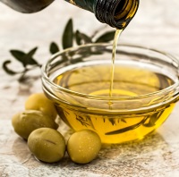 olive oil cooking for pesach cooking with matzah