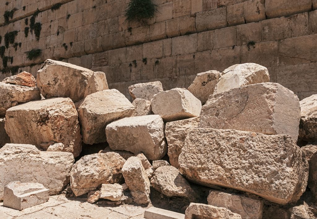 Tisha B’Av: A Time To Mourn & Commemorate Jerusalem | Judaica Webstore Blog