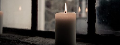 candle-in-window