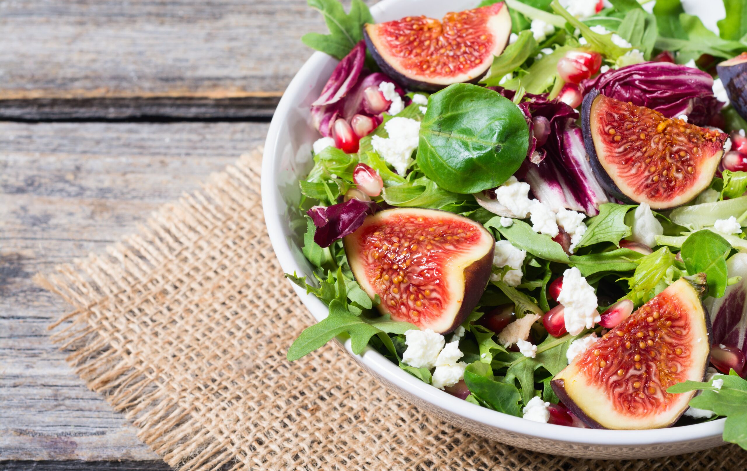 Autumn salad with arugula