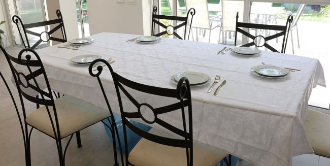 white_shabbat_and_holiday_tablecloth_2